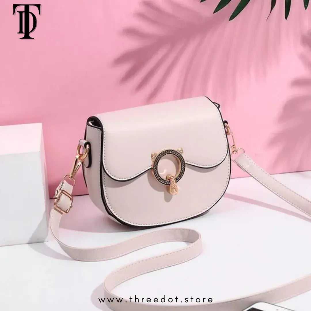 WHITE PEARL HANDBAG